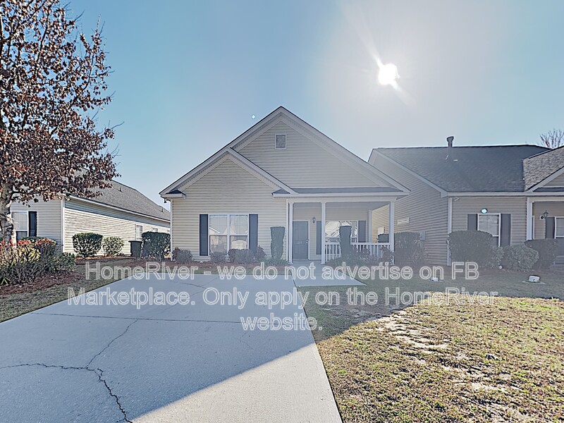 Columbia House: 225 Windsor Trace Dr