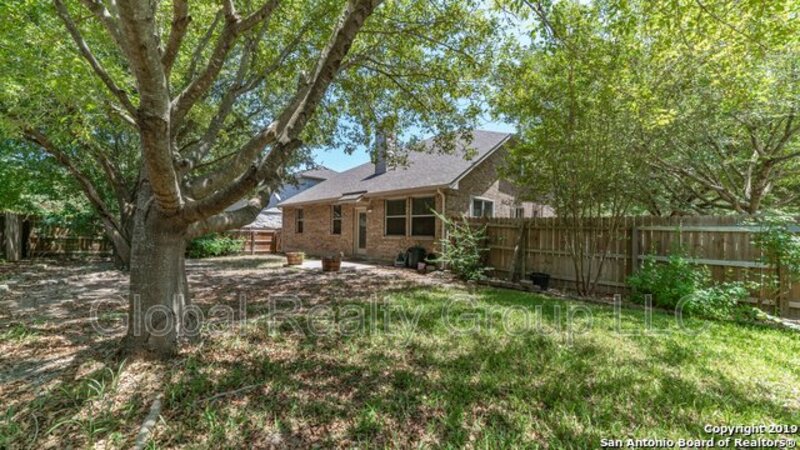 Schertz House: 501 Ginsberg Dr