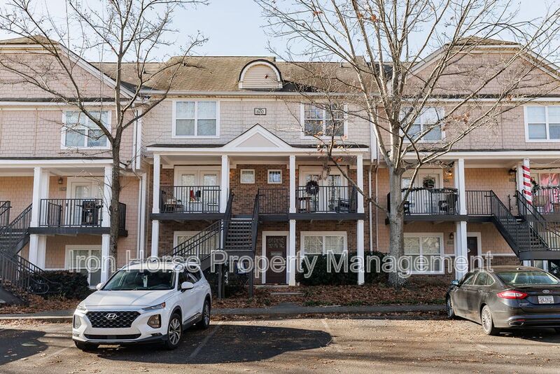 Athens House: 1035 Barnett Shoals Rd