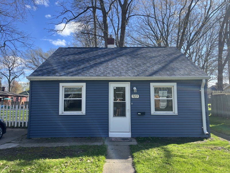 Green Bay House: 929 Biemeret Street