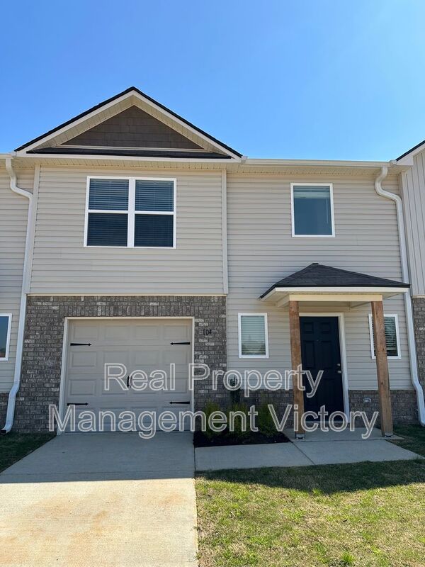 Lincoln House: 104 Marina Drive