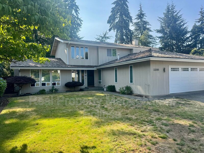 Federal Way House: 32205 8th Ave SW