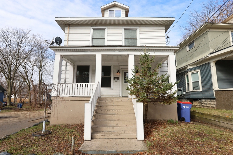 Grand Rapids Condo: 437 Eastern Avenue Southeast - 1