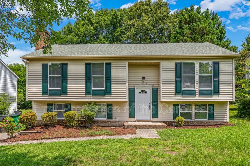 Charlotte House: 10715 Derry Drive