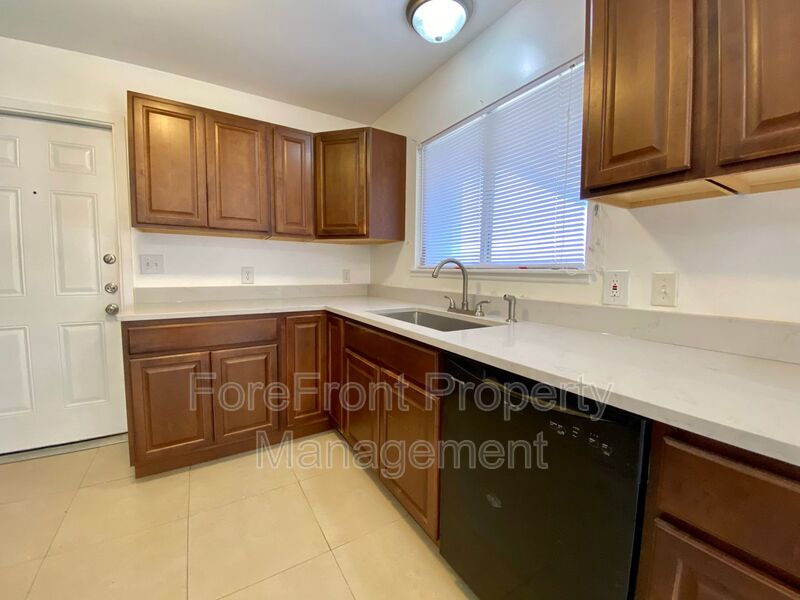 3419 Shady Springs San Antonio TX 78230-4932 - Photo 18
