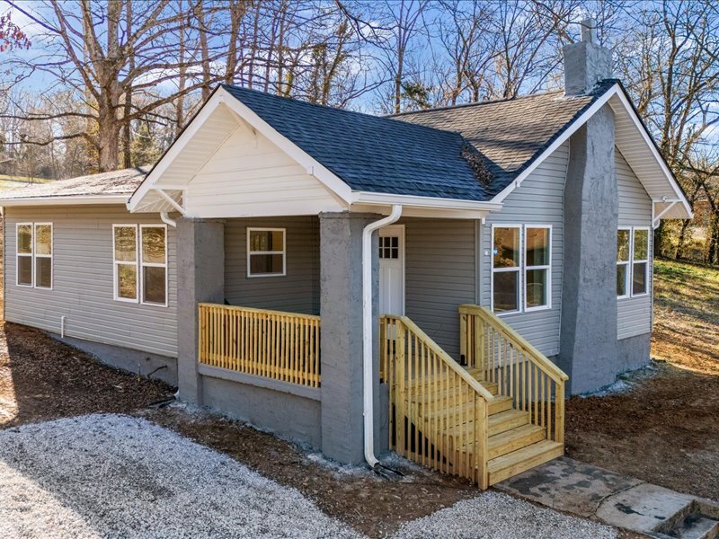 Knoxville House: 814 Biddle Street