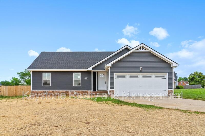 Clarksville House: 3800 Roscommon Way