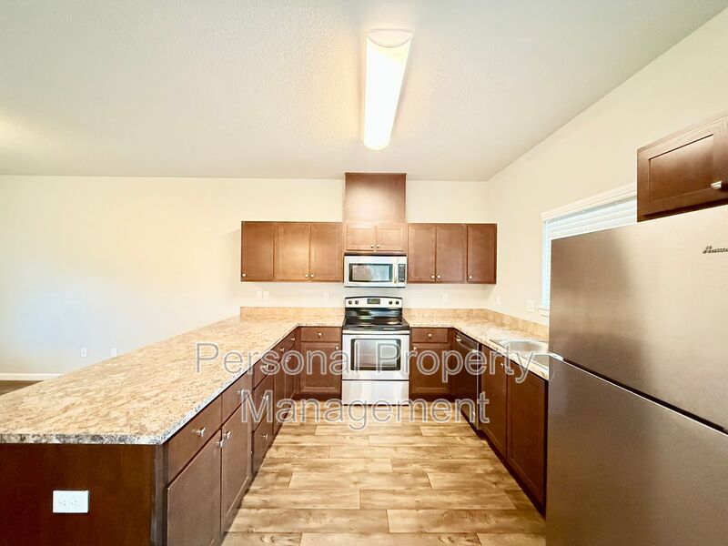 Vancouver Townhome: 12600 NE 49th Street