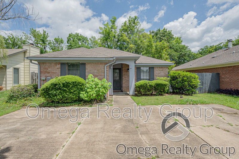 Montgomery House: 6021 Arbor Glen Dr