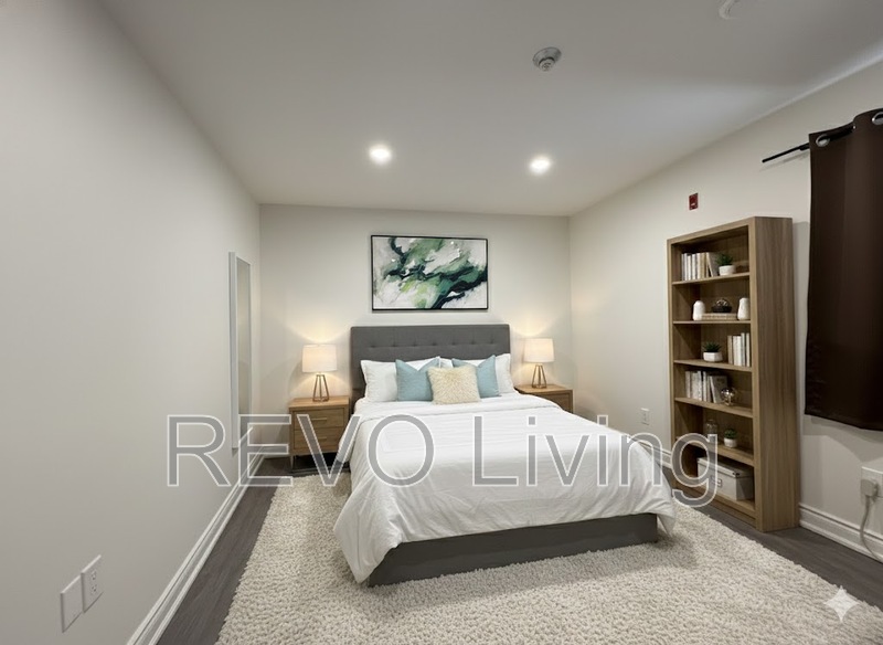 Niagara Falls Condo: 7800 Lundy's Lane