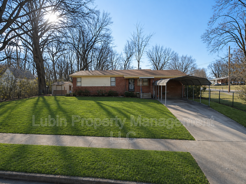 Memphis House: 2045 Townsend Ave