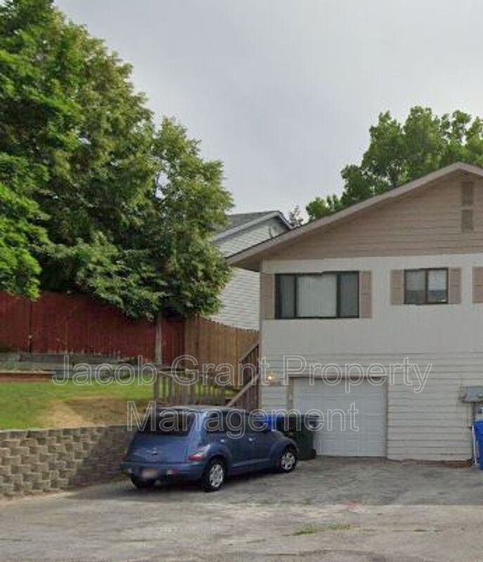 Pocatello House: 2215 Gail Drive