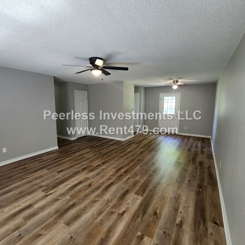 Gravette Condo: 512 4th Ave SW