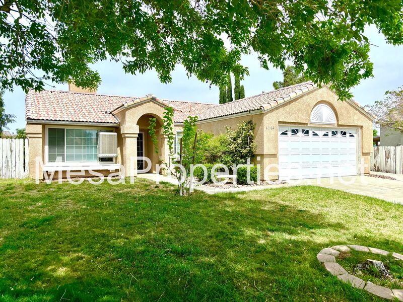 Victorville House: 12982 Haverford Ct.