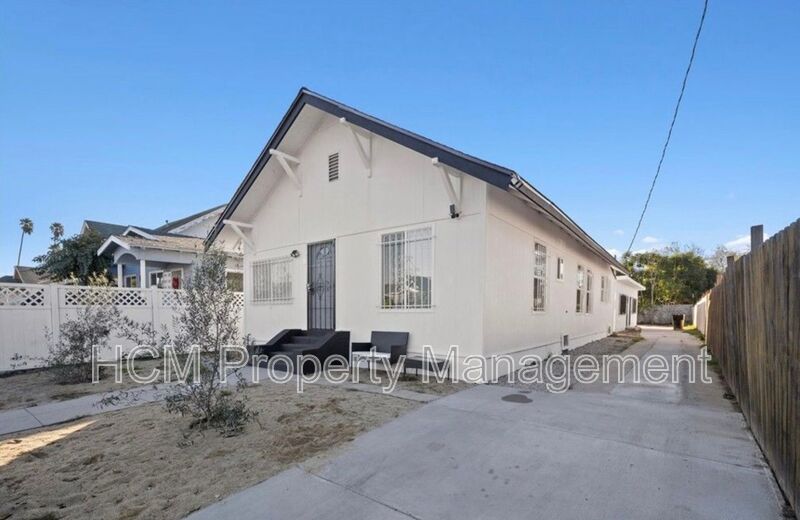 Los Angeles Condo: 730 E 48th St