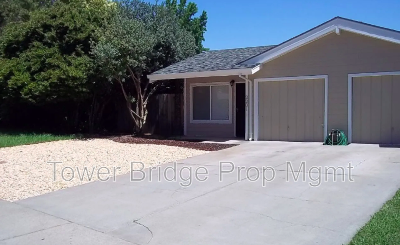 Rancho Cordova Condo: 2201 Zinfandel Drive