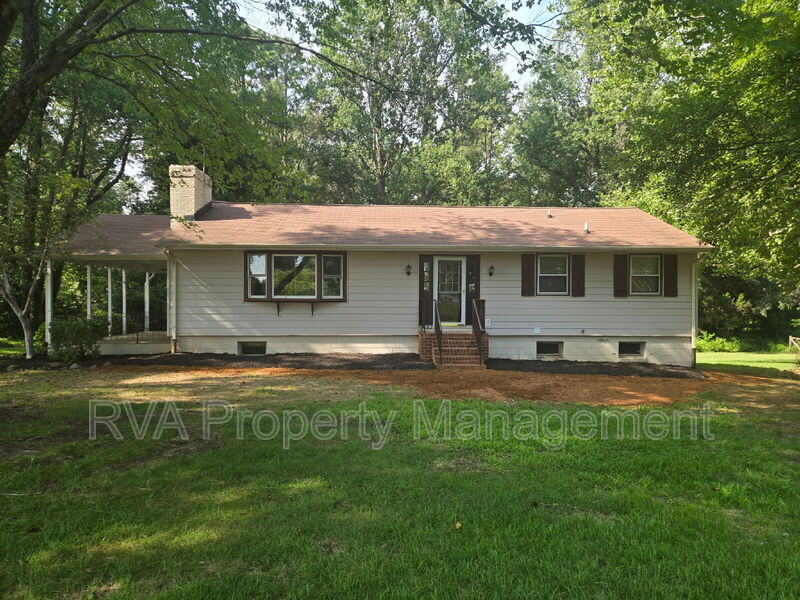 Mechanicsville House: 4476 Country Walk Lane