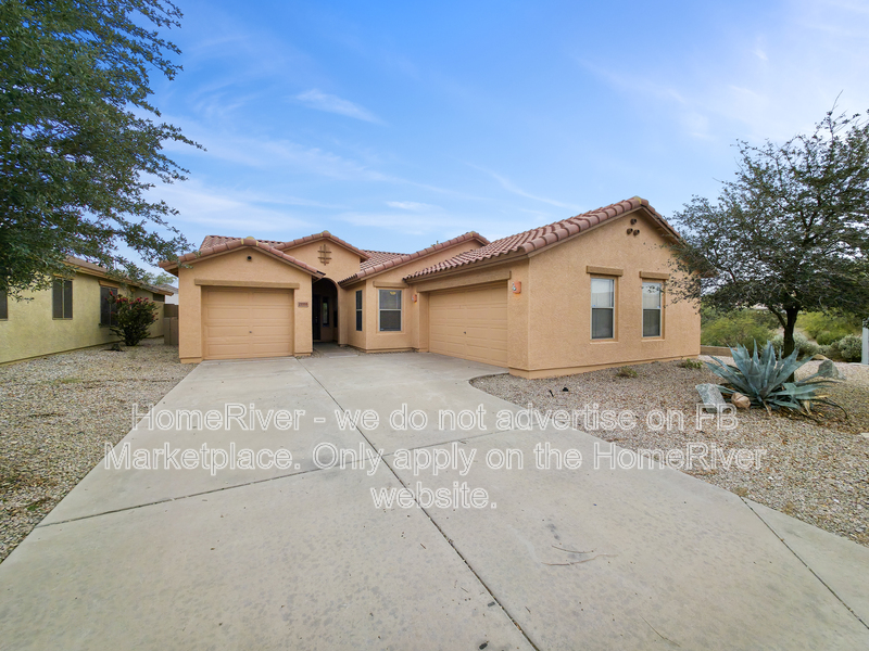 Buckeye House: 25555 W Globe Ave