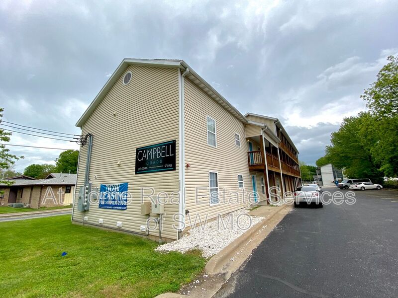 Springfield Condo: 858 S Campbell