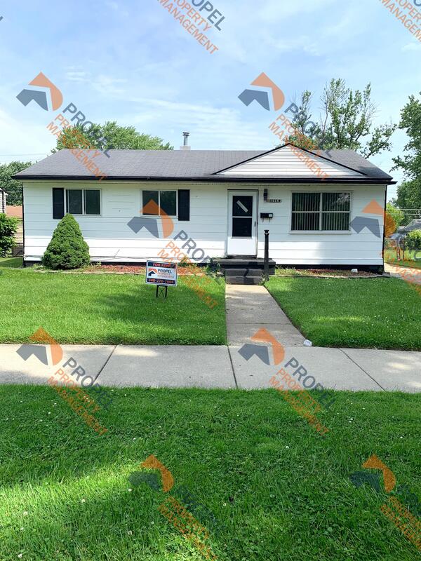 Warren House: 14387 Leonard Avenue
