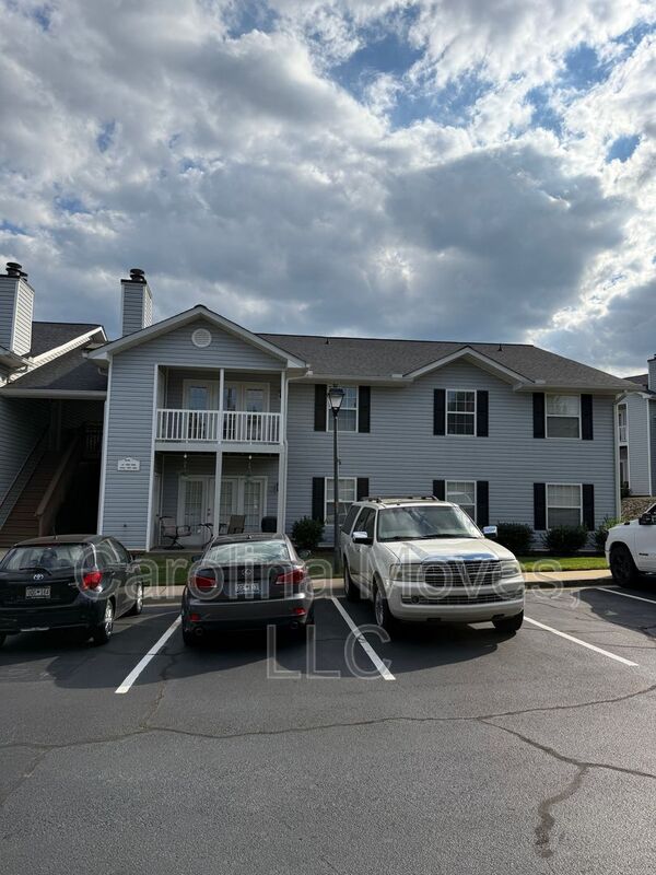 Greer House: 107 Pelham Square Way