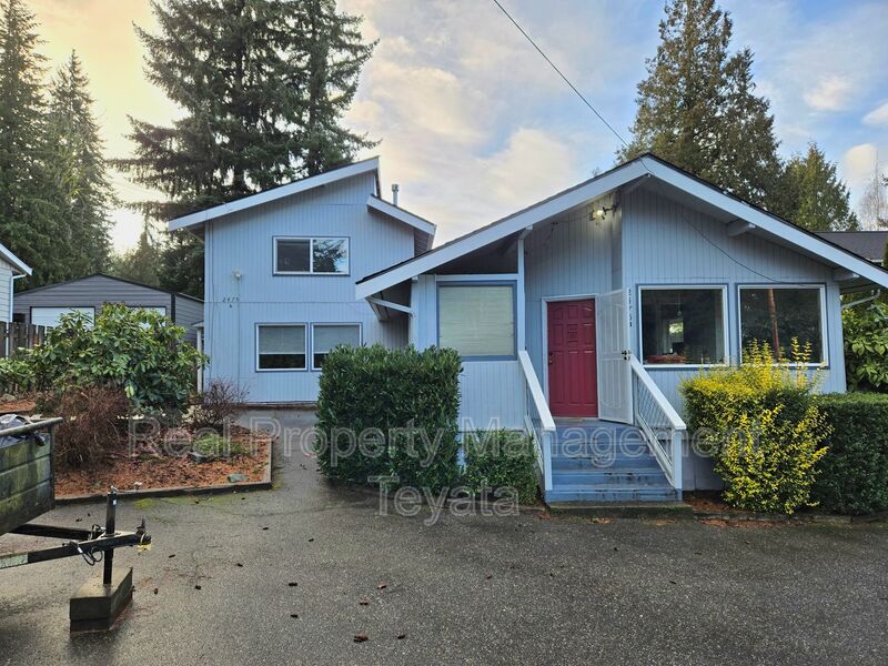 Bellingham Condo: 2475 Yew Street Rd