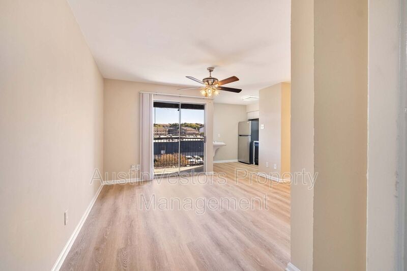 Austin Condo: 1840 Burton Dr