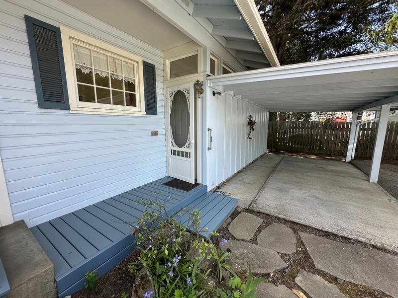 Mount Angel Condo: 795 East College Street - Studio