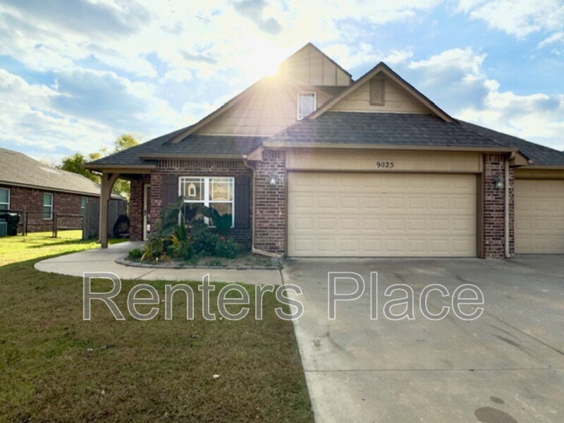 Owasso House: 9025 North 157 East Avenue