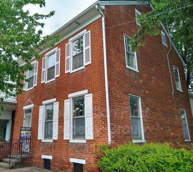 Hanover Condo: 514 Broadway