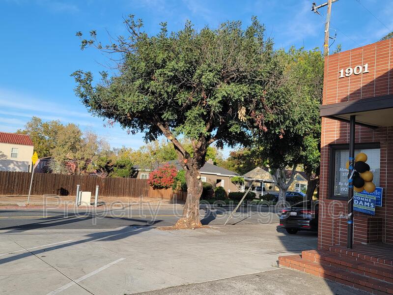 Pittsburg House: 1901 Railroad Ave - D