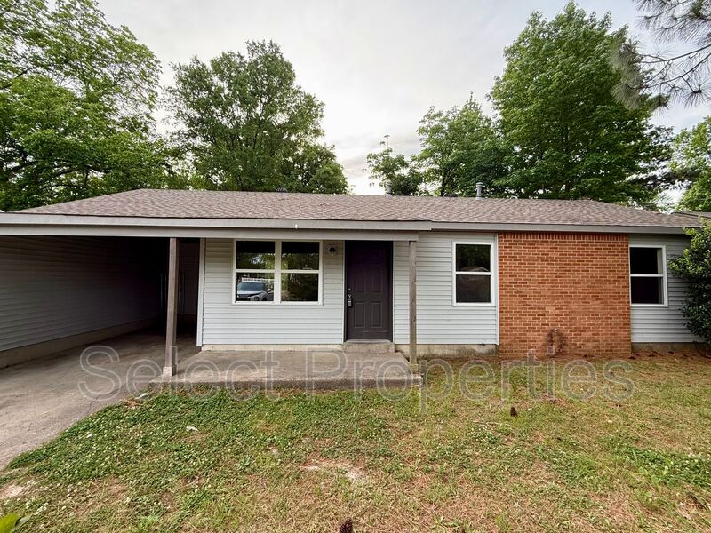 Jonesboro House: 2310 Fairfield