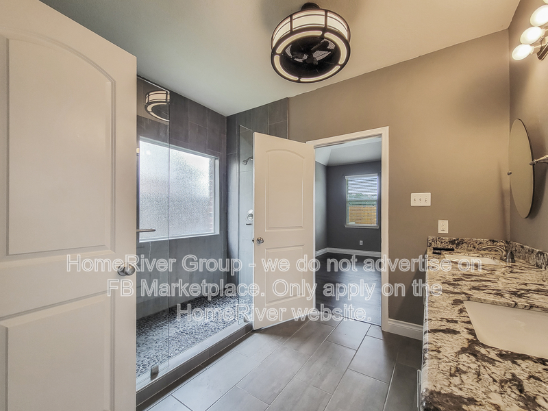 Baytown House: 4626 Legends Bay Dr