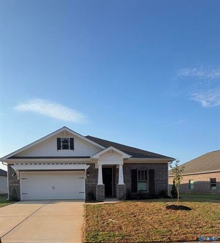 Madison House: 155 Clift Creek Dr.