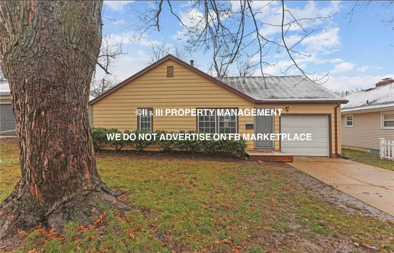 Roeland Park House: 3703 West 47th Place
