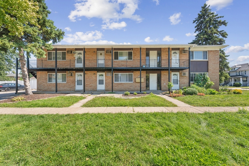 Wyandotte Condo: 2855 4th Street - 5