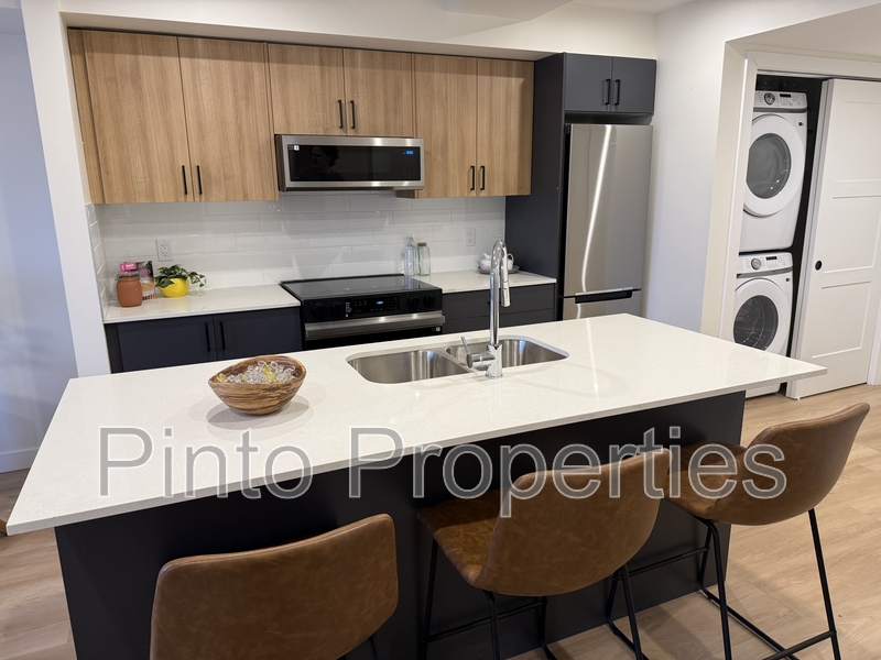 Edmonton House: 8615 108 Street Northwest