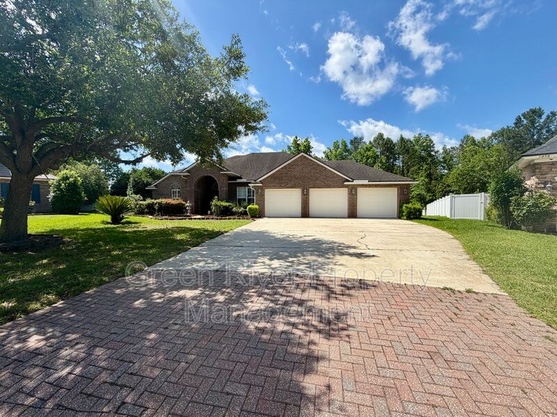 Orange Park House: 1462 Scenic Oaks Dr