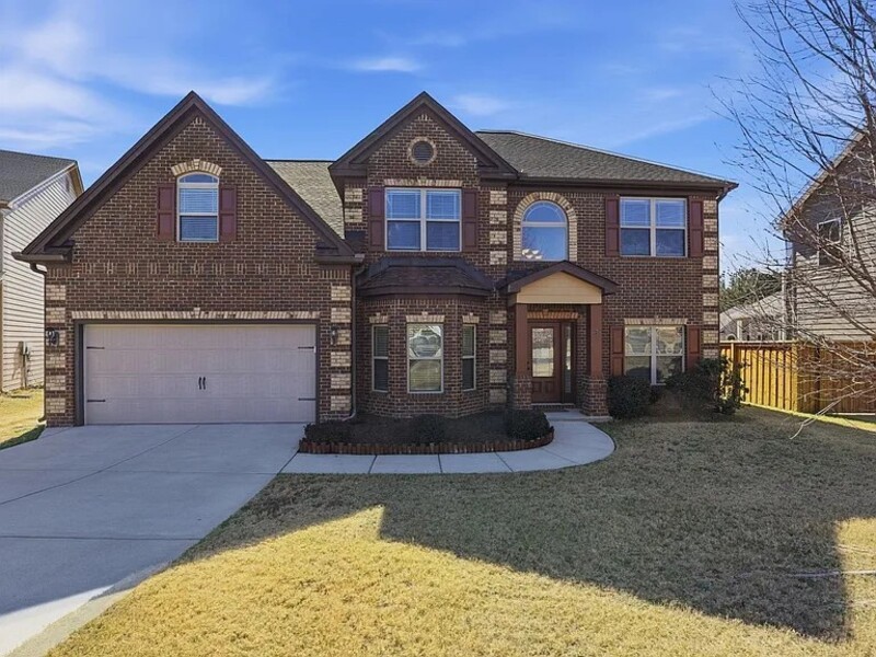 Blythewood House: 8 Hillfoots Court