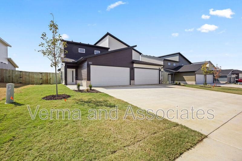 Bentonville Townhome: 1801 SW Poigai Wy