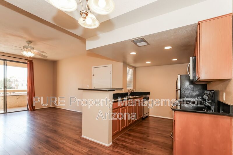 Tempe Condo: 1125 E Broadway Rd