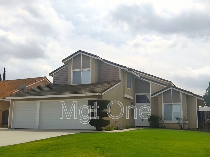 Riverside House: 20101 Whiterock Ln.