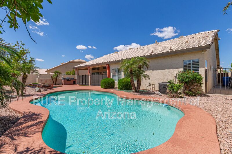 Phoenix House: 4623 E Rocky Slope Dr