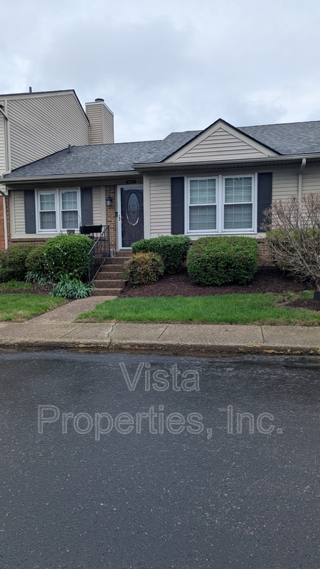 Louisville Condo: 10615 Sycamore Trail - 1