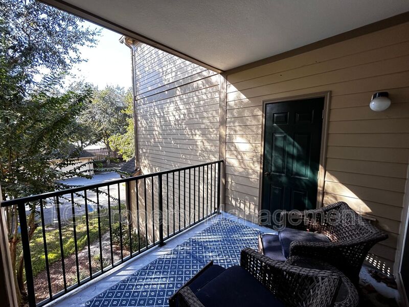 Jacksonville House: 7800 Point Meadows Dr