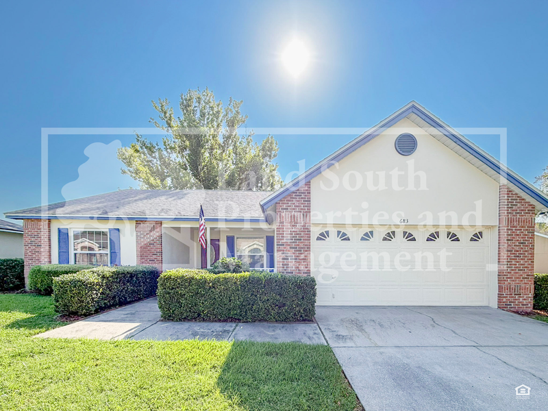 Lakeland House: 683 Jessanda Circle