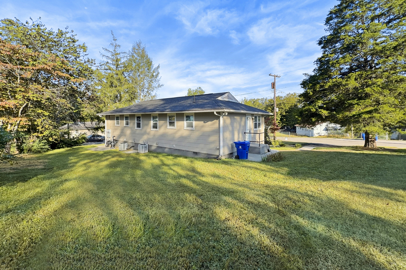 Photograph 10 of 295 South Benedict Avenue