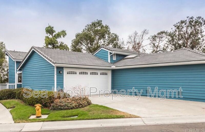 Encinitas House: 534 Summer View Cir