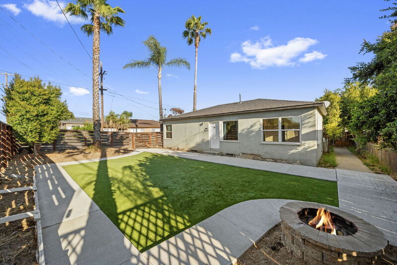 Lemon Grove House: 7105 Central Avenue