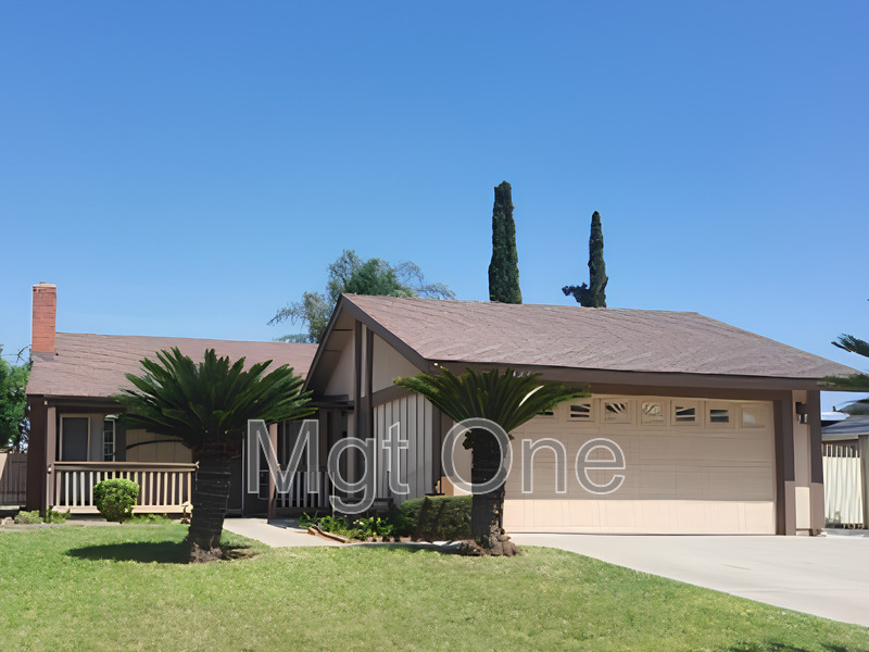 Riverside House: 4259 Redstar Ct.